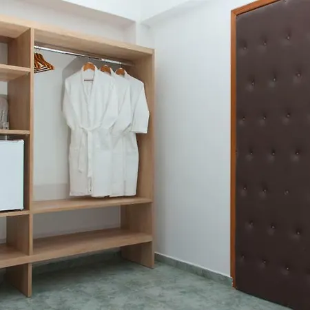 Calma Hotel 3*