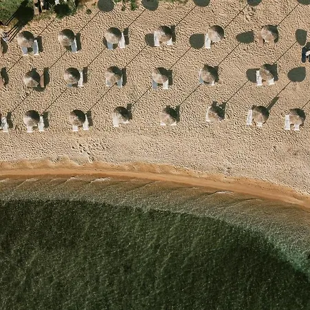 ホテル Calma スタブロス